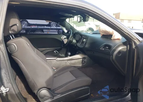 2018 Dodge Challenger Sxt z USA, uszkodzony, nr VIN 2C3CDZAG4JH262932